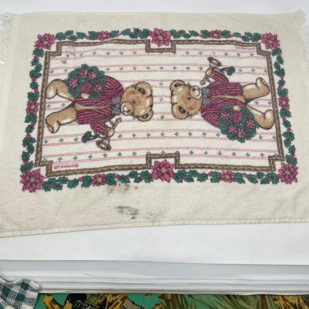 Vintage Christmas Cottagecore Hand Towel Bundle (4pcs)